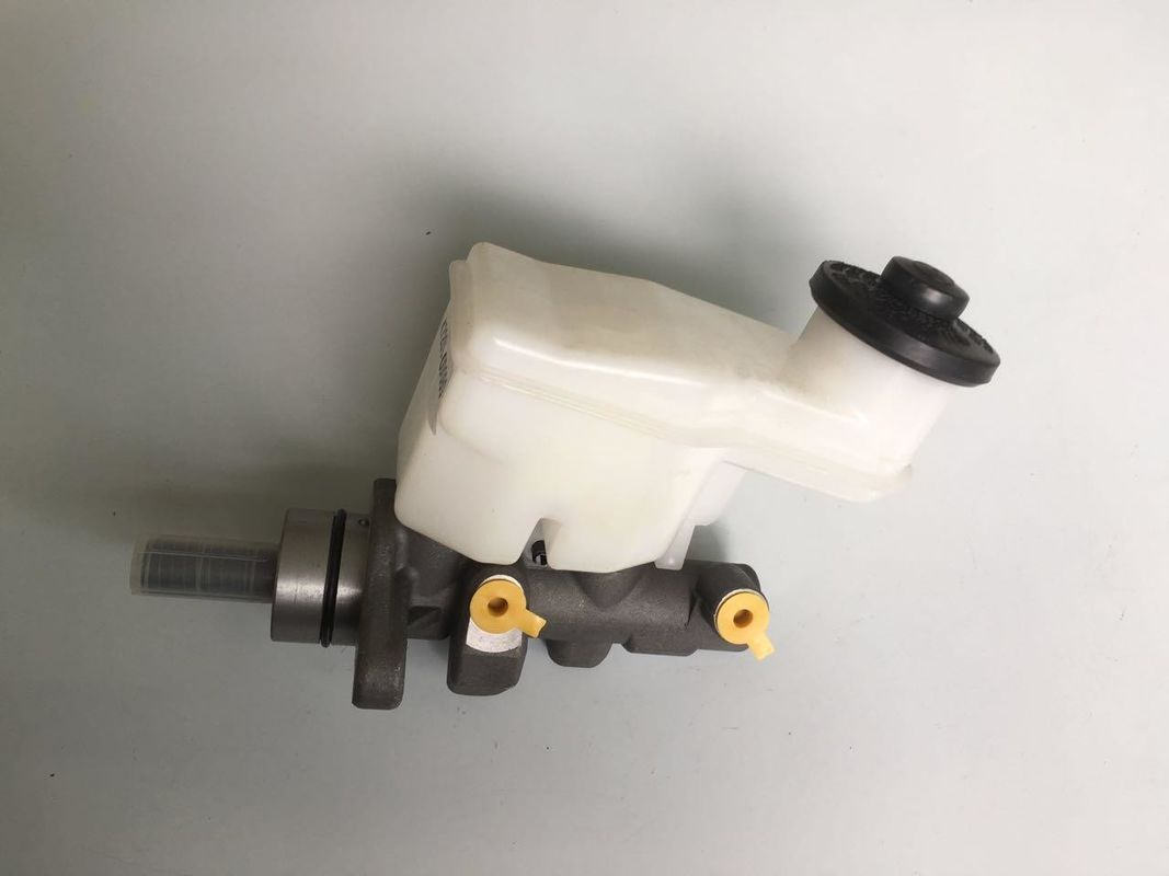 47201-0D080              47201-02388	Brake Master Cylinder Fits  FITS TOYOTA  Vios(AT) 2005 OE 47201-0D080	FITS TOYOTA   Soluna Vios  2006 ~ 2008 Brake Master Cylinder
