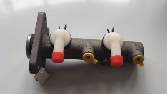 47201-26450 ব্রেক মাস্টার সিলিন্ডার 47201-26450 FITS TOYOTA HIACE অটো ব্রেক সিস্টেম ব্রেক মাস্টার সিলিন্ডার